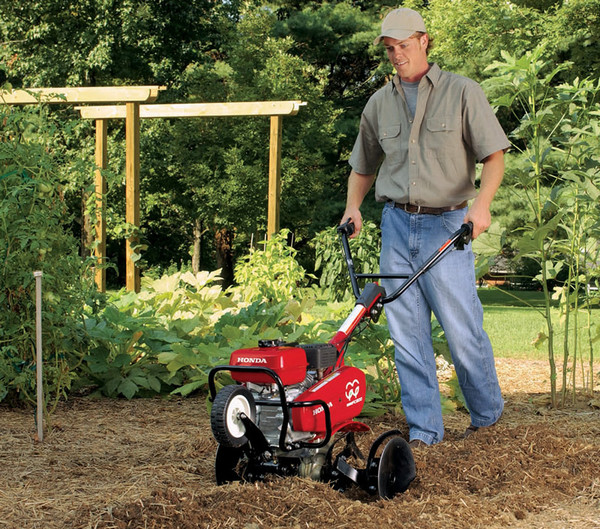 Honda FC600 Tiller in use
