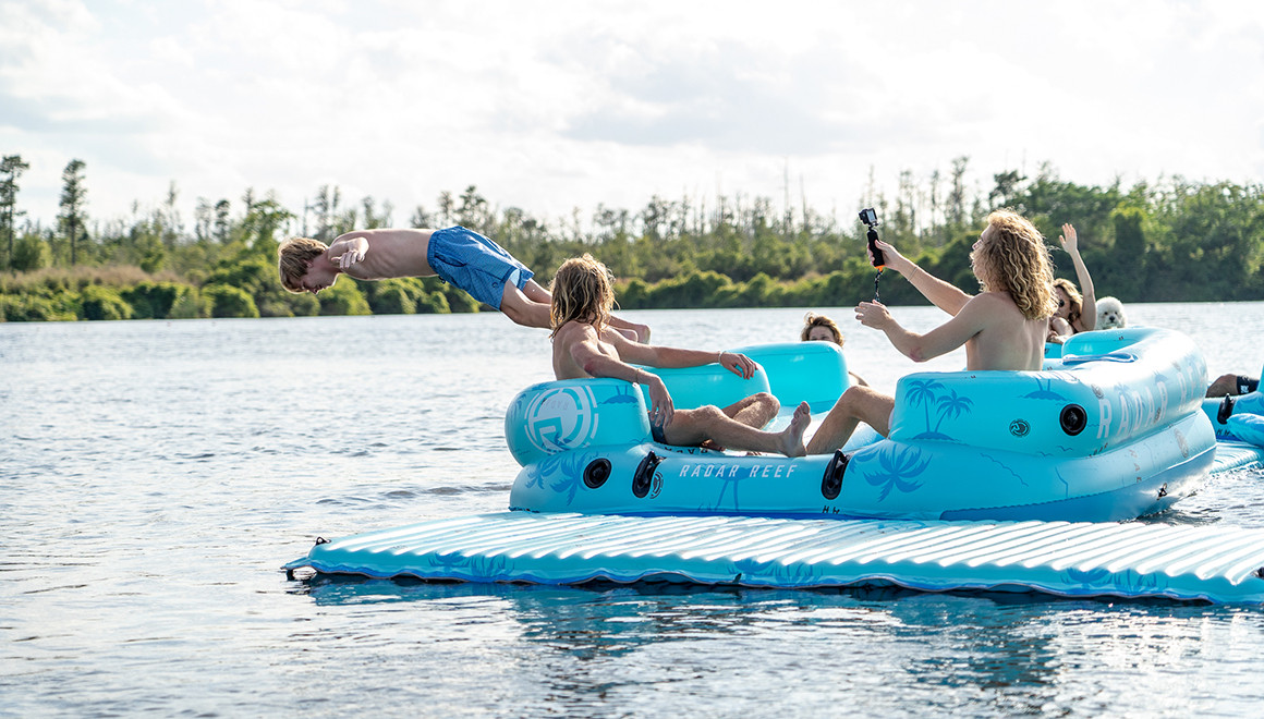 Radar Reef Lounge Inflatable