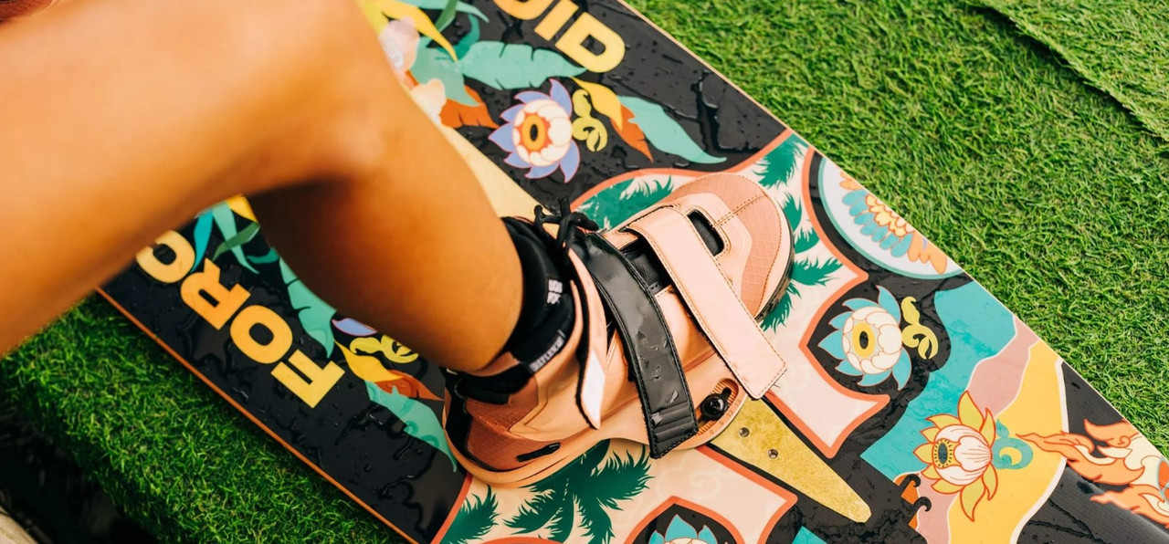 Liquid Force Women's Hook 6X Bindings '26