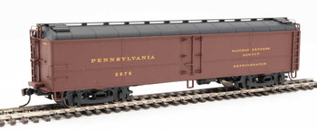 WalthersProto 50' Pennsylvania Class R50b Express Reefer -- Pennsylvania Railroad #2676 (Summer 1945 Scheme; Tuscan, black, Dulux Gold) - 920-17233