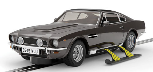 Scalextric JAMES BOND ASTON MARTIN V8 - THE LIVING DAYLIGHTS - C4239