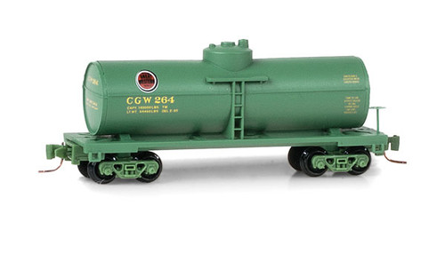 Micro-Trains 40' Single-Dome Tank Car - Ready to Run -- Chciago Great Western #264 (green, red, Lucky Strike Logo) - 489-53000360