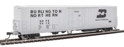 Walthers Mainline 57' Mechanical Reefer - Ready to Run -- Burlington Northern BNSF #8818 (white, black, BN Logo) - 910-3928