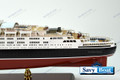 MS QUEEN ELIZABETH II (QE2 LIGHTED OCEAN LINER