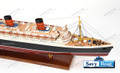 MS QUEEN ELIZABETH II (QE2 LIGHTED OCEAN LINER