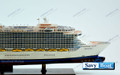 OASIS OF THE SEAS  LIGHTED CRUISE SHIP