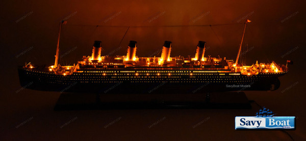 RMS TITANIC 53" LARGE LIGHTED 1:200 SCALE