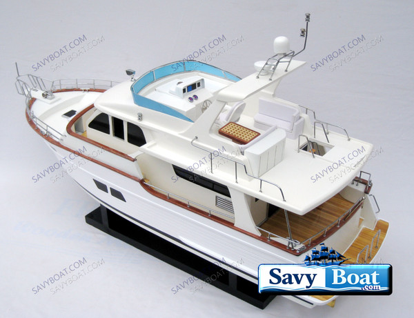 GRAND BANKS 53