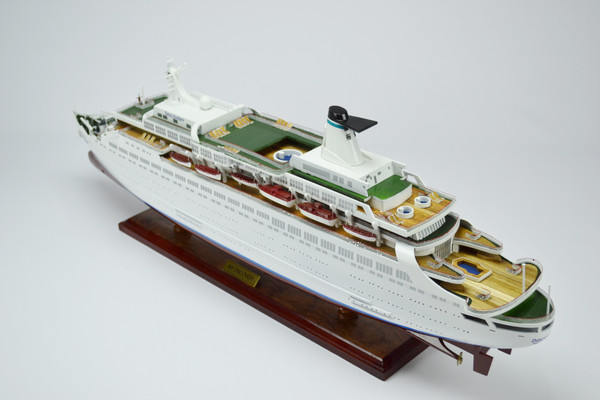 MV DISCOVERY - SISTER OF THE "LOVE BOAT"