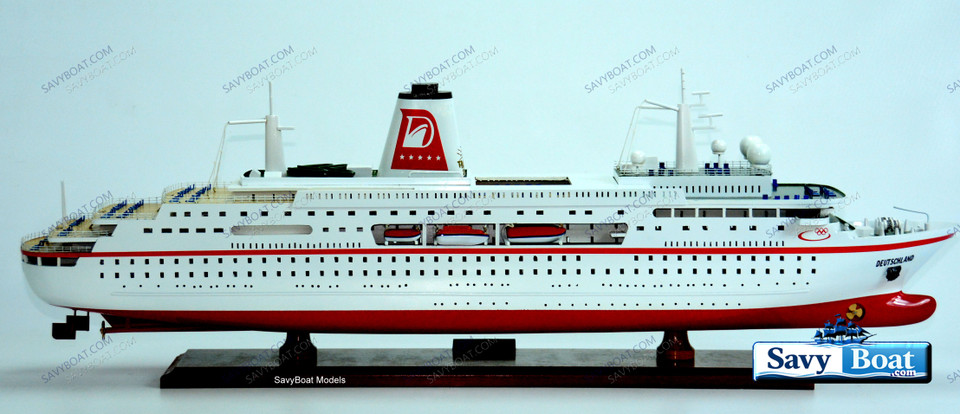 MV DEUTSCHLAND CRUISE SHIP