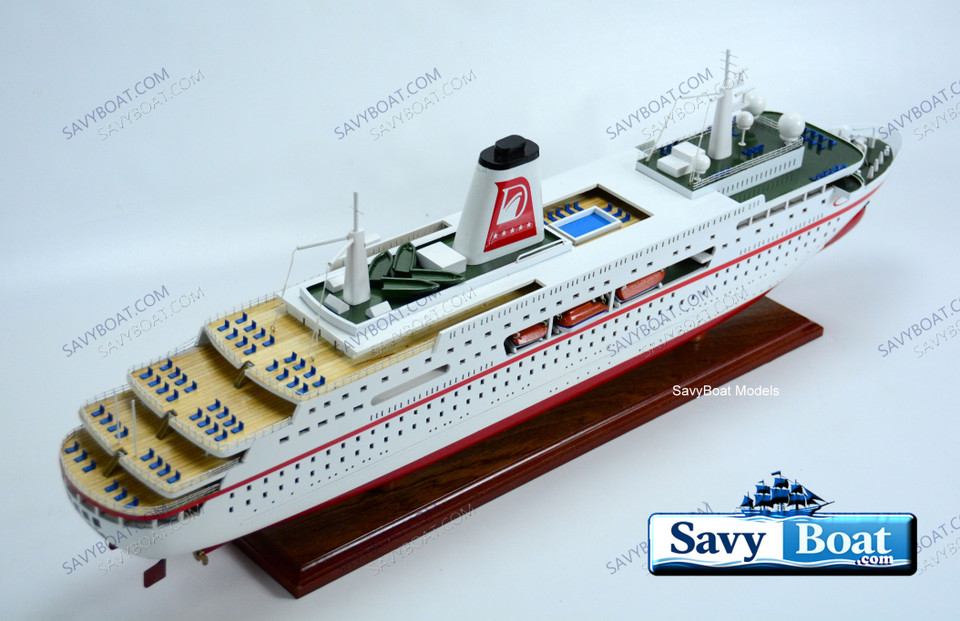 MV DEUTSCHLAND CRUISE SHIP