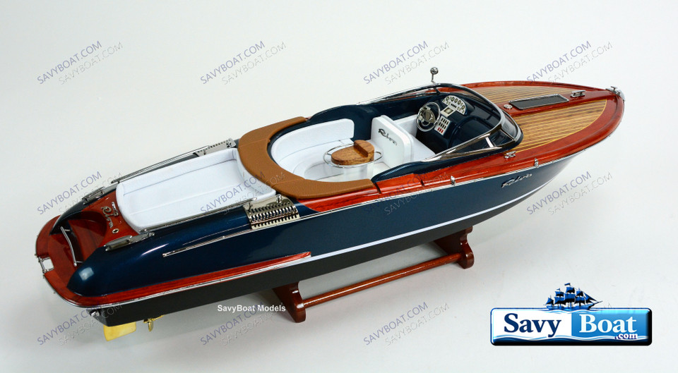 RIVA AQUARIVA 28" SPEEDBOAT SEEN IN GOLDEN EYE AND OCEAN TWELVE