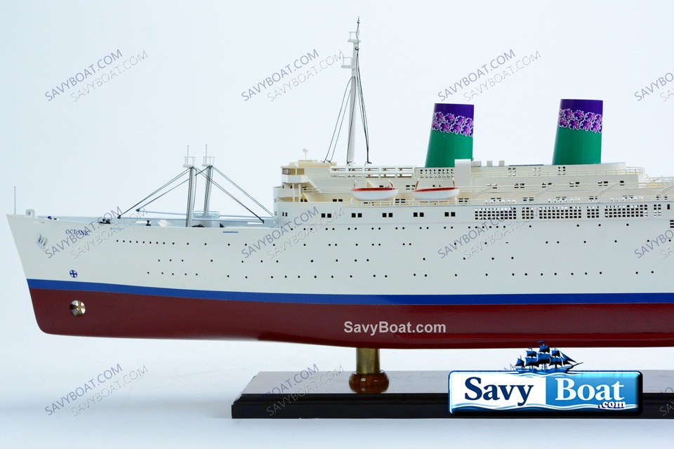 SS OCEANIC INDEPENDENCE PASSENGER LINER