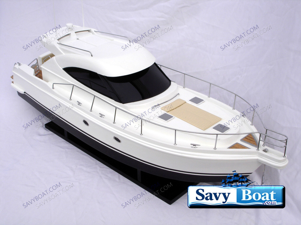 RIVIERA 4700 SPORT YACHT