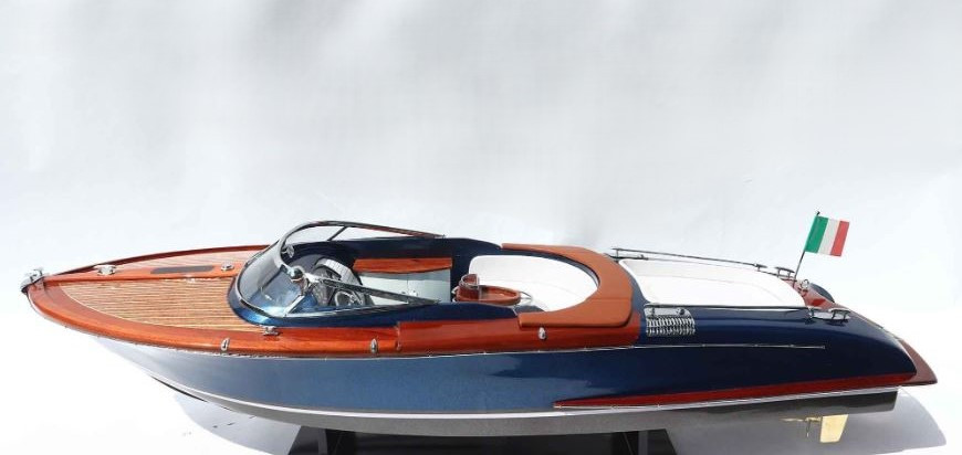 2010 RIVA AQUARIVA 28" GUCCI SPEEDBOAT BL