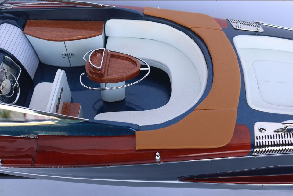 2010 RIVA AQUARIVA 28" GUCCI SPEEDBOAT BL