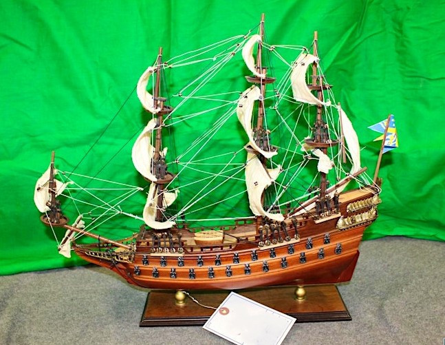 WASA (VASA) SWEDEN'S TALL SHIP (PAINTED HULL)