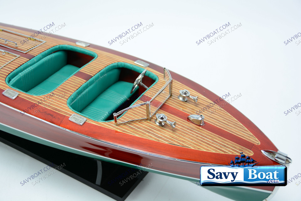 HACKER CRAFT CLASSIC SPEED BOAT