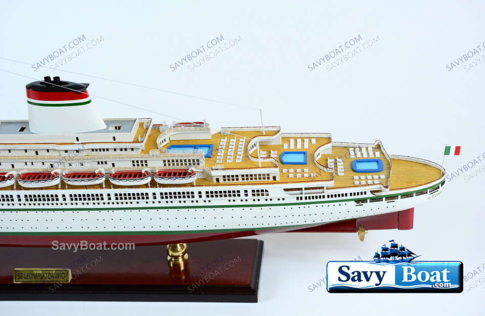 SS LEONARDO DA VINCI OCEAN LINER (WHTE HULL)