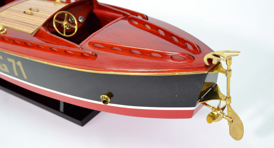 RAINBOW IV CLASSIC RACING SPEED BOAT