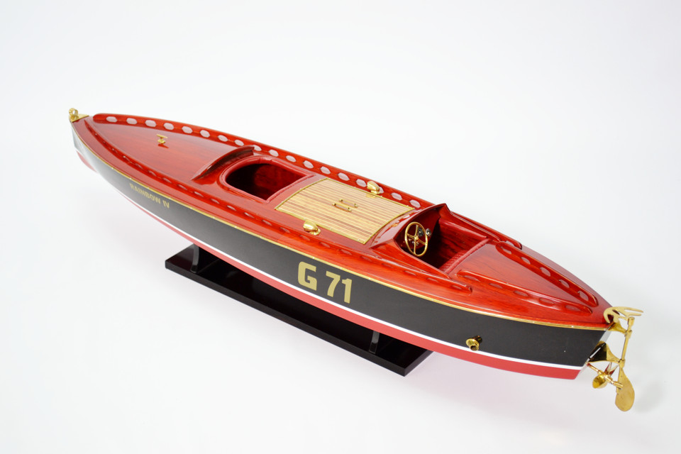 RAINBOW IV CLASSIC RACING SPEED BOAT