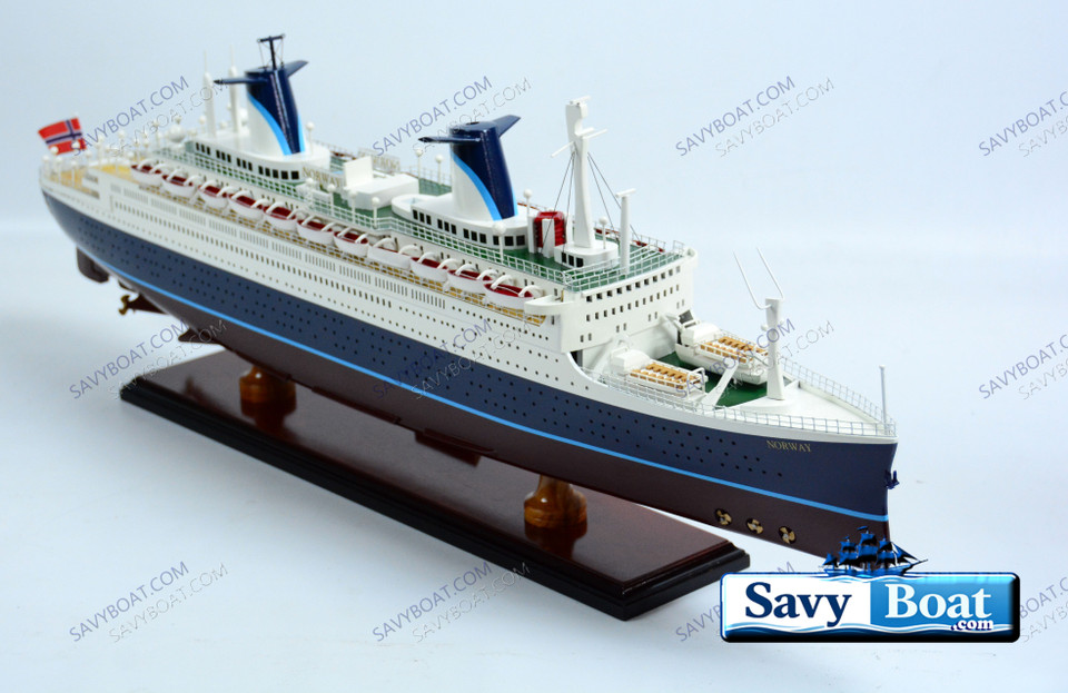 SS NORWAY  32" OCEAN LINER