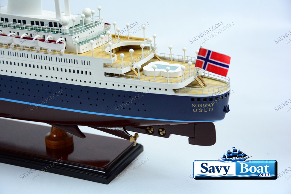 SS NORWAY  32" OCEAN LINER