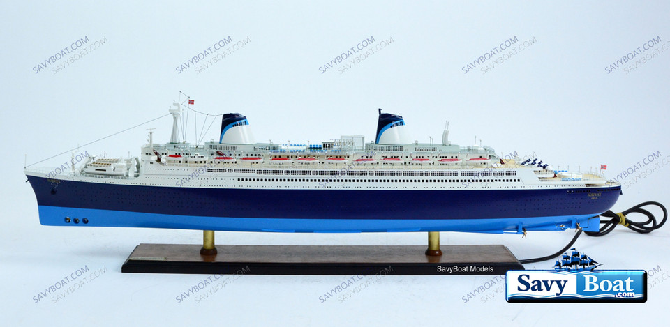 SS NORWAY, LIGHTED OCEAN LINER BH