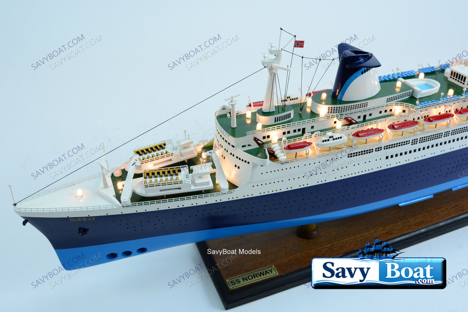 SS NORWAY, LIGHTED OCEAN LINER BH