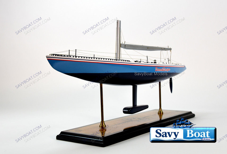 AMERICA'S CUP STARS & STRIPES RACING YACHT