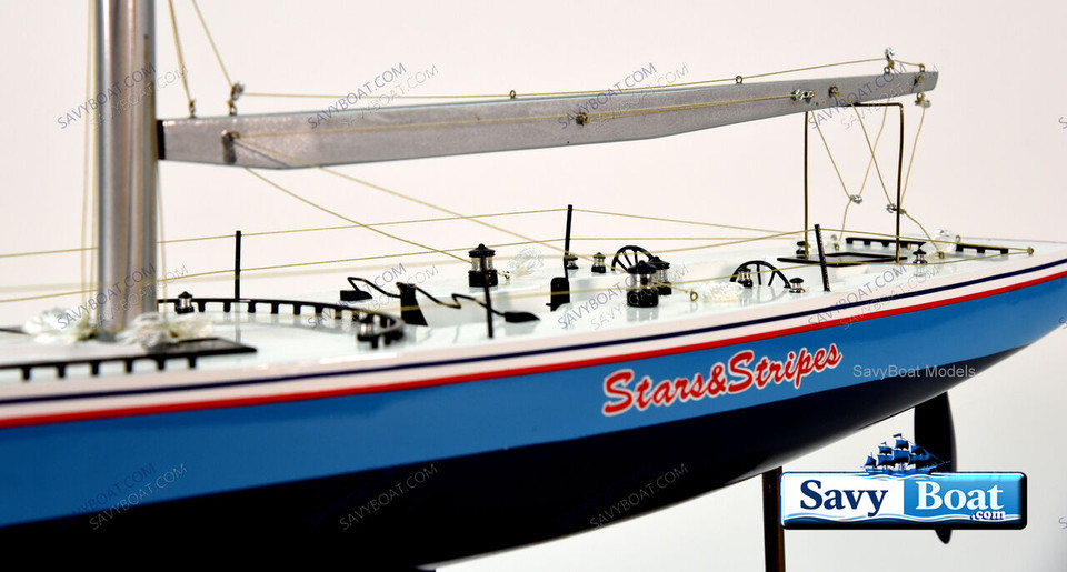 AMERICA'S CUP STARS & STRIPES RACING YACHT