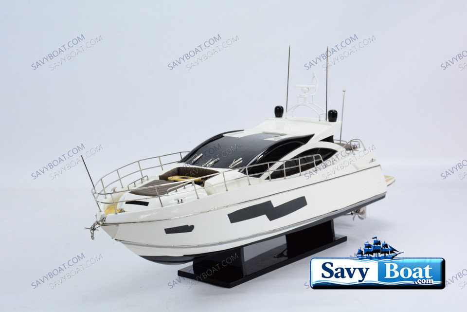 SUNSEEKER PREDATOR 80 MOTORYACHT