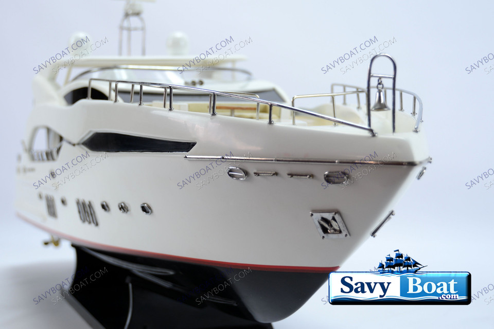 SUNSEEKER PREDATOR 130 MOTORYACHT