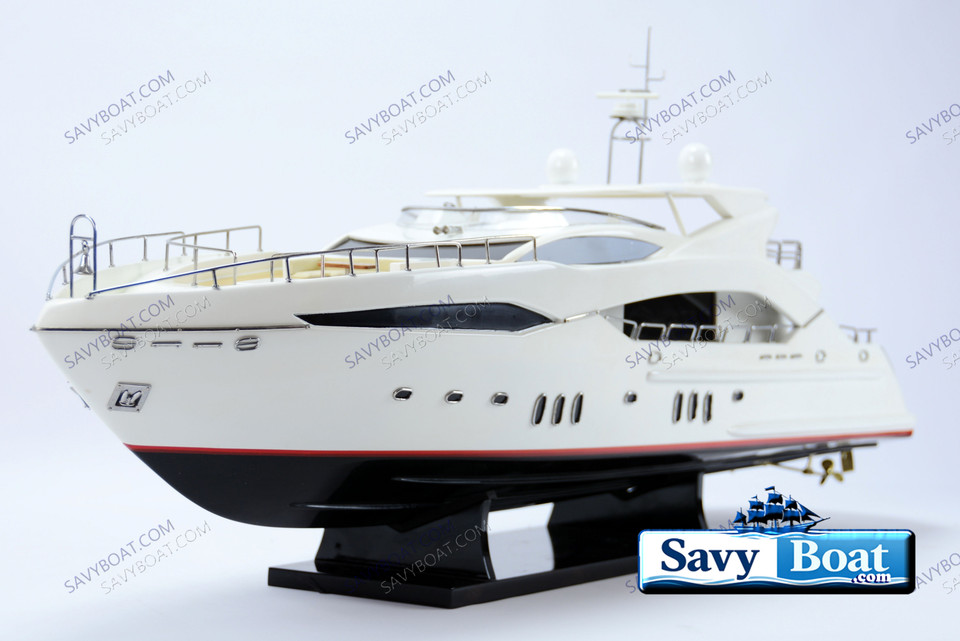 SUNSEEKER PREDATOR 130 MOTORYACHT