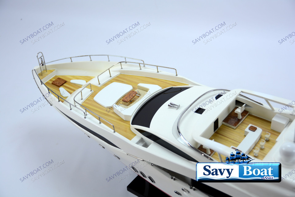 SUNSEEKER PREDATOR 130 MOTORYACHT