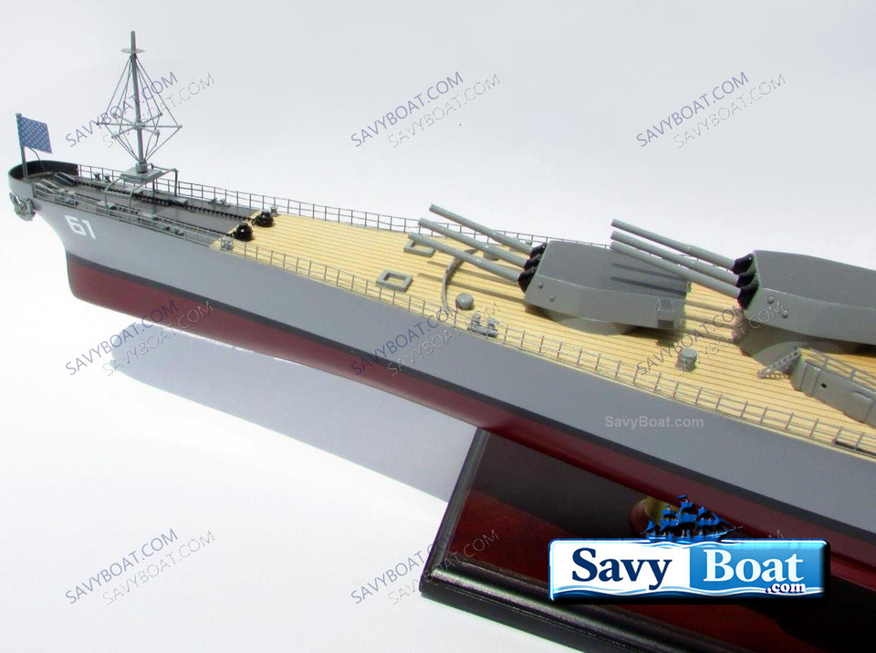USS IOWA BATTLESHIP  (BB-61)