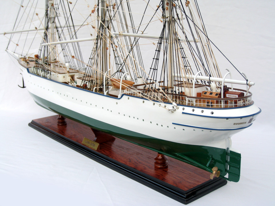 SUOMEN JOUTSEN TALL SHIP