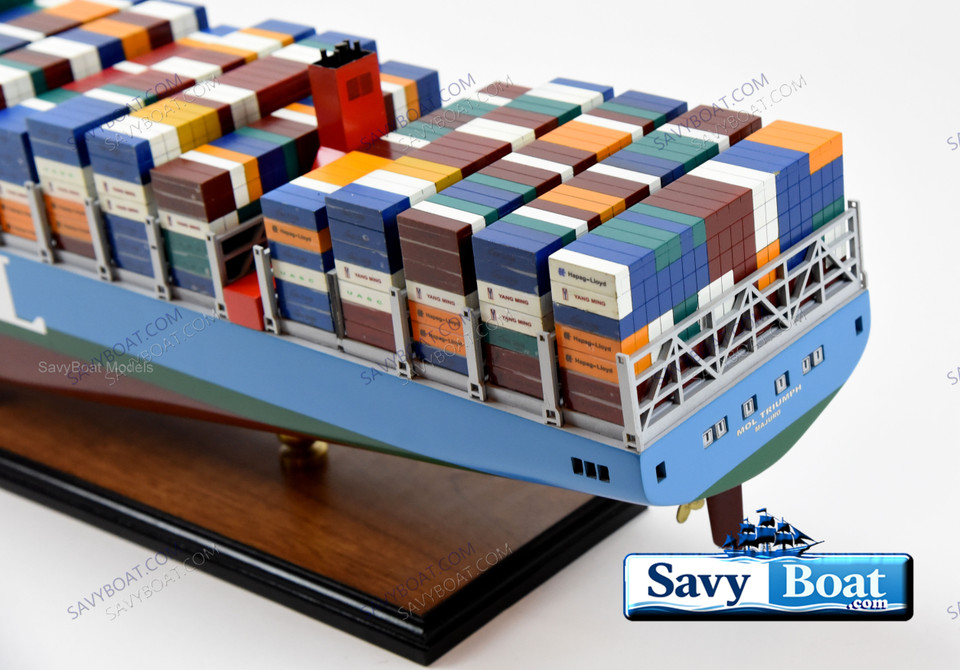 MAERSK MOL TRIUMPH CONTAINER SHIP