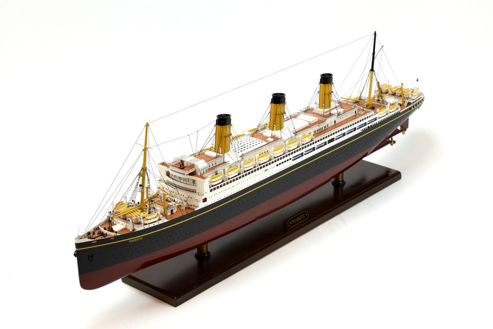 RMS MAJESTIC LIGHTED OCEAN LINER