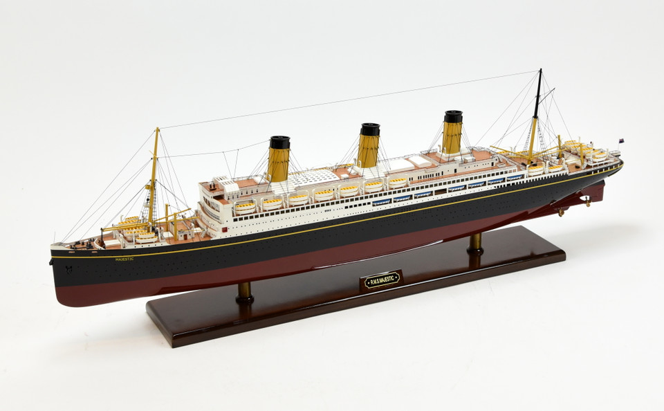 RMS MAJESTIC LIGHTED OCEAN LINER