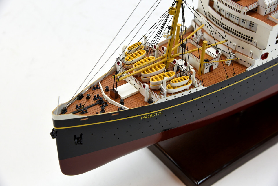 RMS MAJESTIC LIGHTED OCEAN LINER