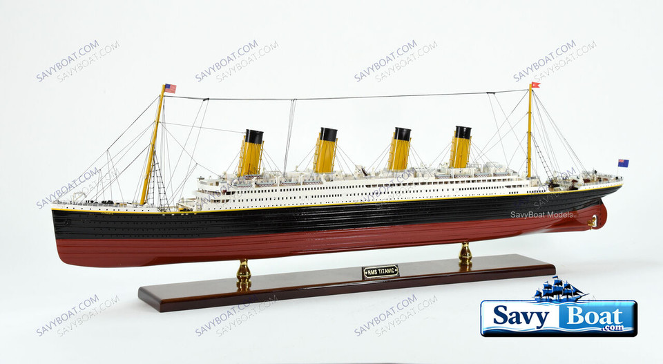 EXCLUSIVE EDITION RMS TITANIC LIGHTED OCEAN LINER