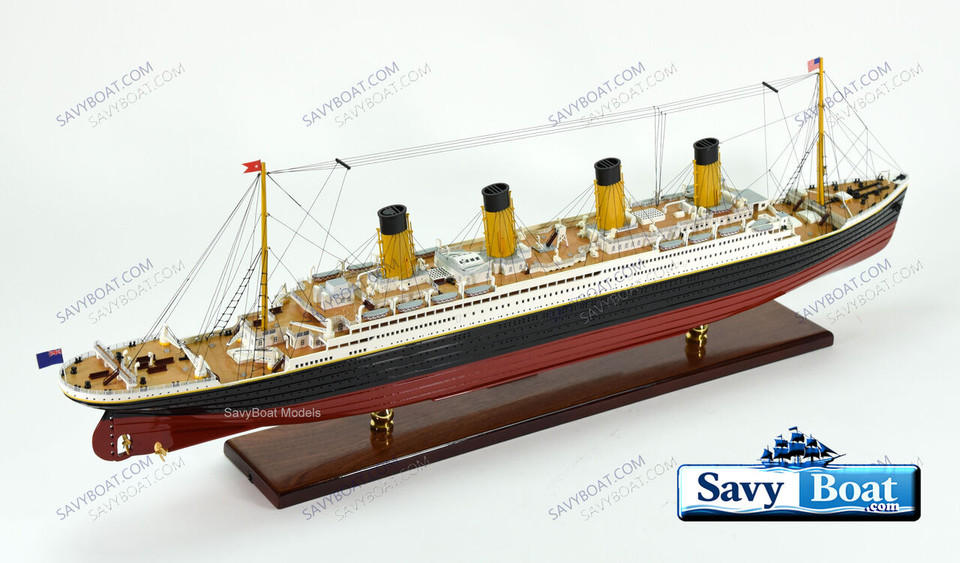 EXCLUSIVE EDITION RMS TITANIC LIGHTED OCEAN LINER