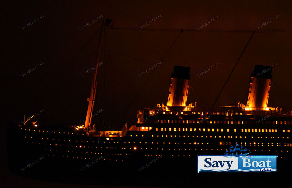 RMS TITANIC 53" LARGE LIGHTED 1:200 SCALE