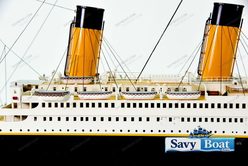 RMS TITANIC 53" LARGE LIGHTED 1:200 SCALE