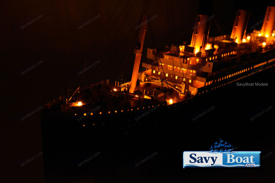RMS TITANIC 53" LARGE LIGHTED 1:200 SCALE