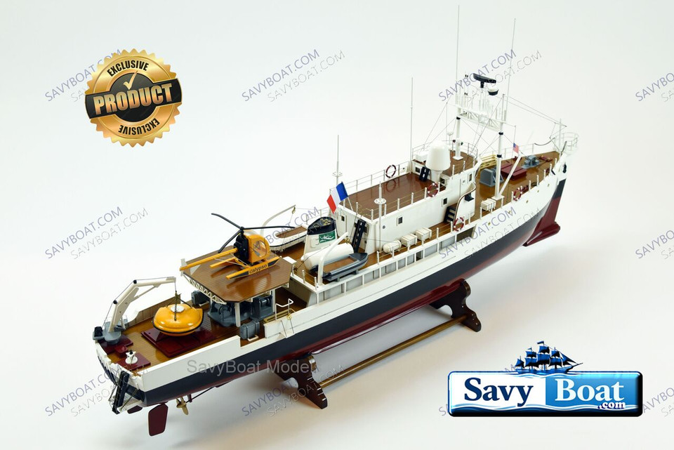 RV CALYPSO LIGHTED RESEARCH SHIP