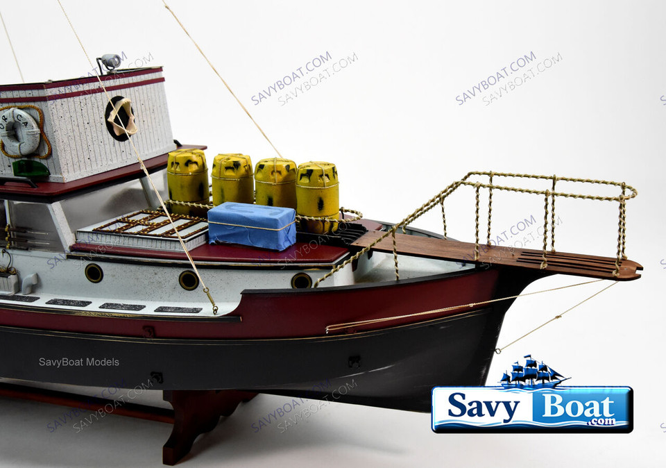 JAWS SHARK HUNTING BOAT ORCA - RC READY  &  LIGHTED