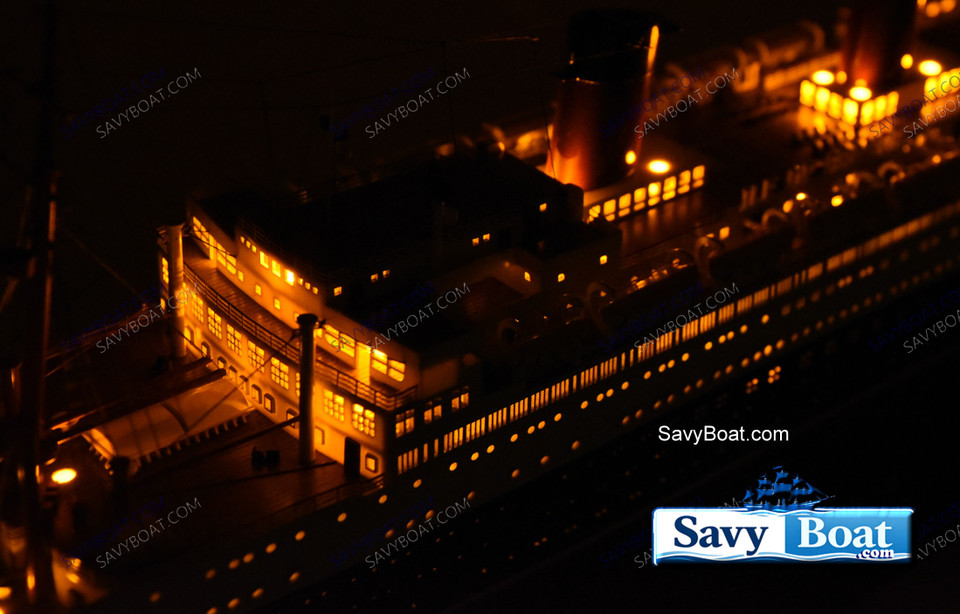 SS Île de FRANCE LIGHTED OCEAN LINER