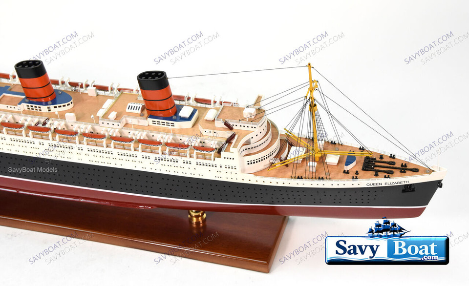 RMS QUEEN ELIZABETH LIGHTED OCEAN LINER